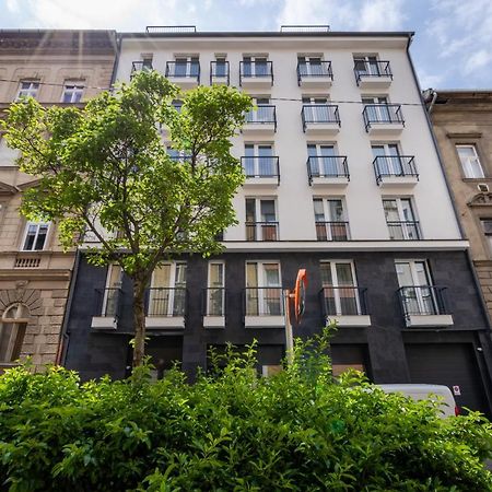 Rose Garden Apartments بودابست الغرفة الصورة